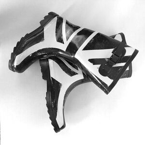 Black and White Rain Boots Size 6.5 Grunge United Kingdom Flag Design
